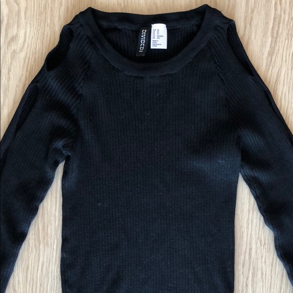 H&M Ribbed Cut Out Sweater - Picture 2 of 7